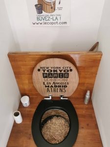 Green Servers - Compost toilet 